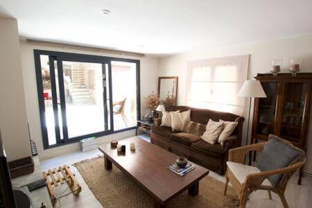 Apartament Central Amb Terrassa Альп Екстер'єр фото